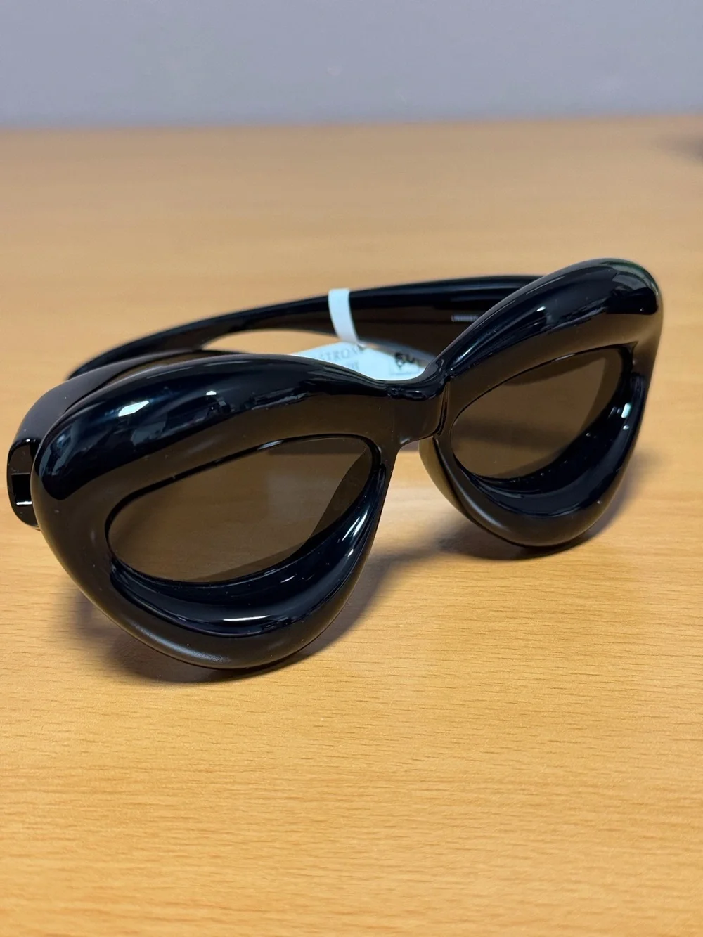 Loewe Women Glossy Black Sculptural Cat-Eye Sunglasses 55mm  NWT